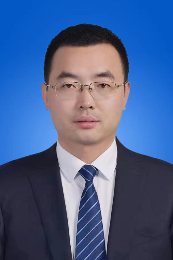 張　磊